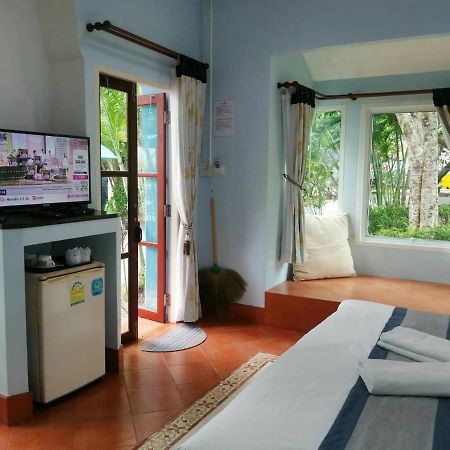 Baanmontra Beach Resort - Bankrut Екстер'єр фото