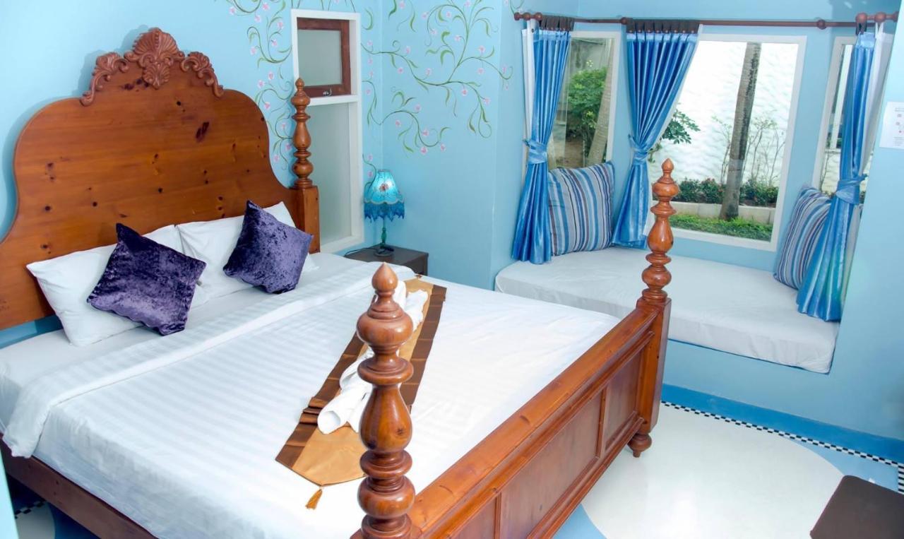 Baanmontra Beach Resort - Bankrut Екстер'єр фото
