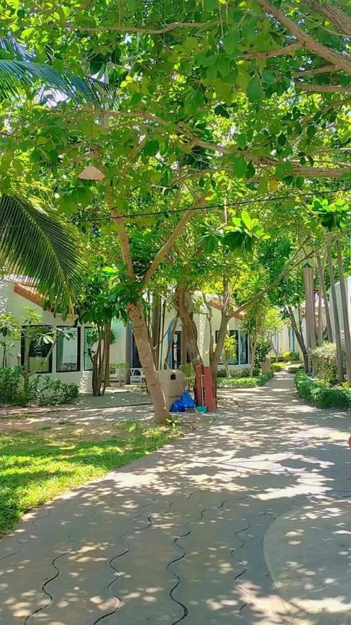 Baanmontra Beach Resort - Bankrut Екстер'єр фото