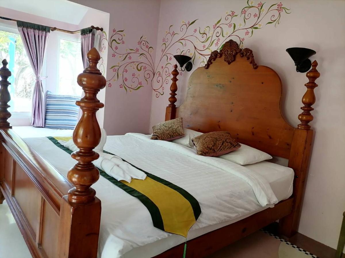 Baanmontra Beach Resort - Bankrut Екстер'єр фото