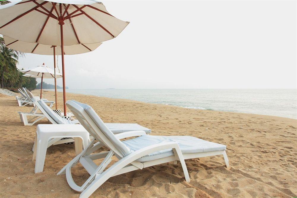 Baanmontra Beach Resort - Bankrut Екстер'єр фото