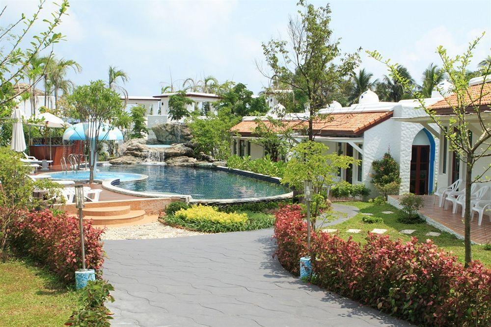 Baanmontra Beach Resort - Bankrut Екстер'єр фото