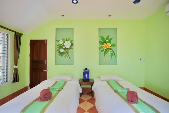 Baanmontra Beach Resort - Bankrut Екстер'єр фото