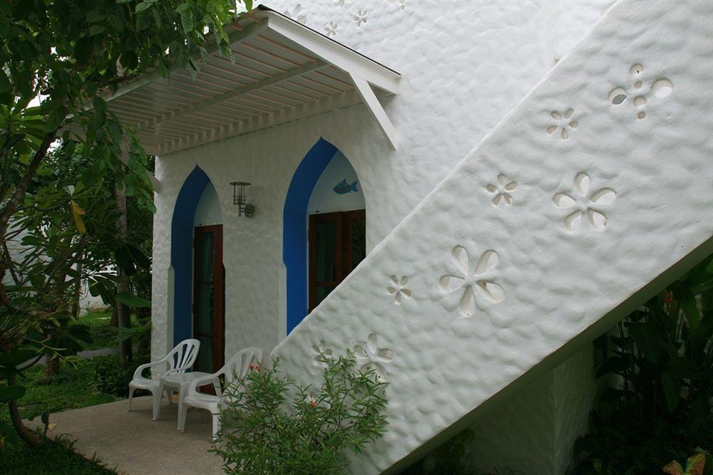 Baanmontra Beach Resort - Bankrut Екстер'єр фото
