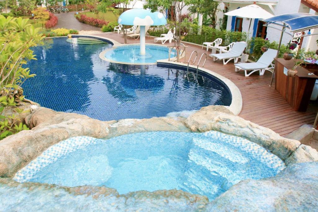 Baanmontra Beach Resort - Bankrut Екстер'єр фото
