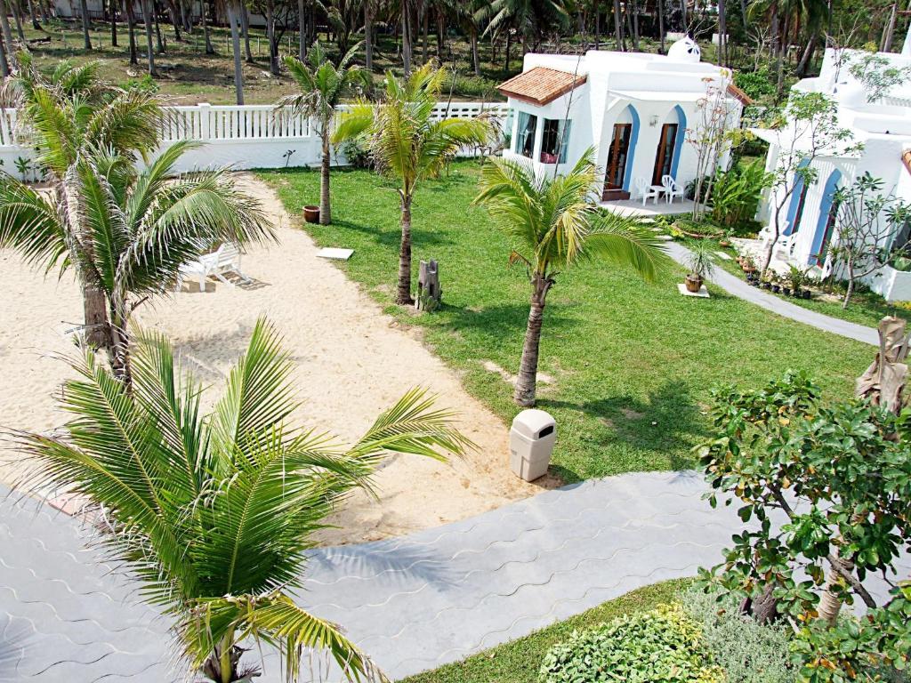 Baanmontra Beach Resort - Bankrut Екстер'єр фото